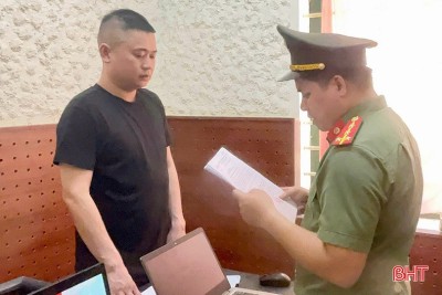 Khi báo chí “tự khoán” và phóng viên “tự bơi”: Sự bình thường đáng báo động trong môi trường lệch chuẩn