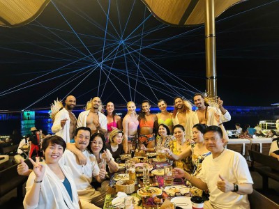 Xã hội hiện đại: Những chuyển động âm thầm và thách thức đặt ra cho con người